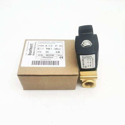 Ein solenes Ventil mit 24 V Spannung