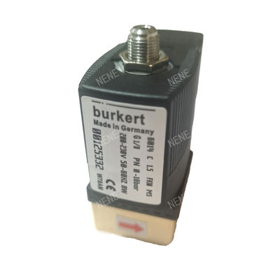 G1/4 Burkert Solenoidventil 00125302 6013 Typ Direktwirkende Zoll 2/2 Normal geschlossen 3.0 Durchflussloch FKM Versiegelte Messingventilkörper 24VAC 8W 0~10bar