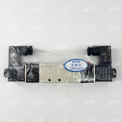 4V230C-08 Elektromagnetisches Ventil AIRTAC für Präzisionsflüssigkeiten Regel 5 Port 3 Position
