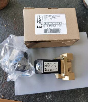 BURKERT 00221880 6281 Solenoidventil G1 2/2
