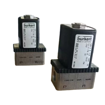 EPDM-Dichtungsmaterial Pneumatisches Magnetventil 24VDC Spannung geeignet für flüssige Arbeitsmedien Industrieautomation Steuerung 20127212